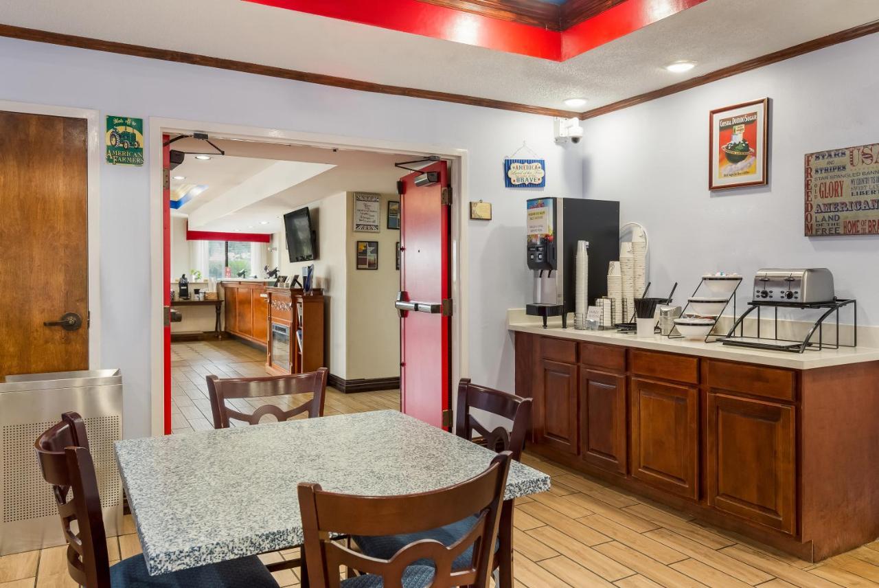 Hometown Inn Thomasville Εξωτερικό φωτογραφία